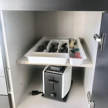 Spacious And Bright 2 Bedroom With Terrace 公寓 *