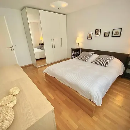 Spacious And Bright 2 Bedroom With Terrace * Lozanna