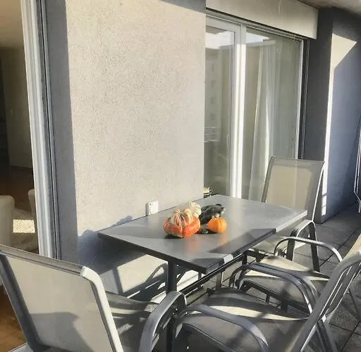 Spacious And Bright 2 Bedroom With Terrace Appartamento Losanna