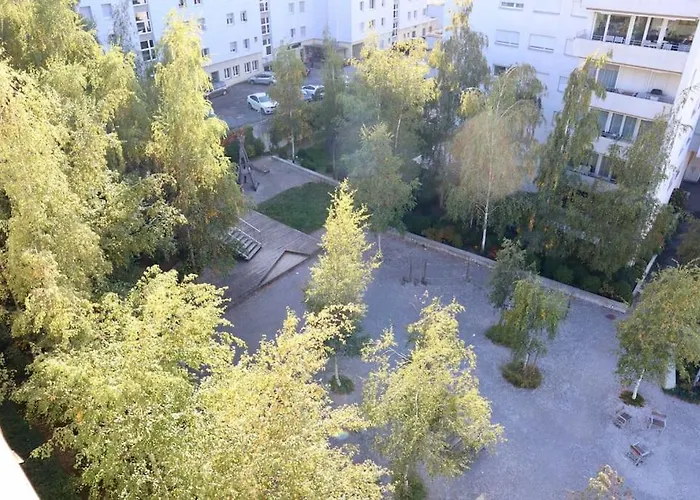 Spacious And Bright 2 Bedroom With Terrace * Losanna