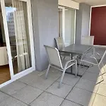 Apartman Spacious And Bright 2 Bedroom With Terrace