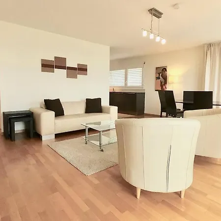 Spacious And Bright 2 Bedroom With Terrace * 洛桑