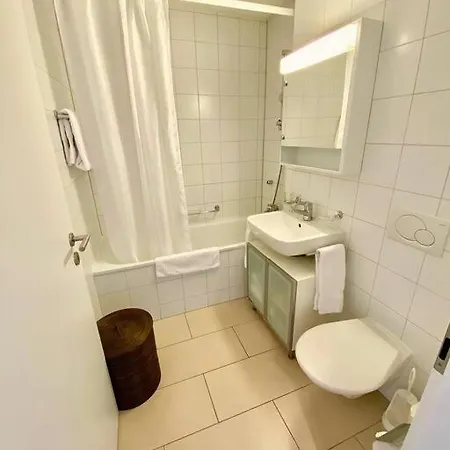 Spacious And Bright 2 Bedroom With Terrace *