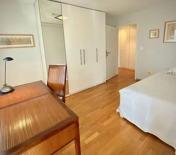 Spacious And Bright 2 Bedroom With Terrace Appartement *